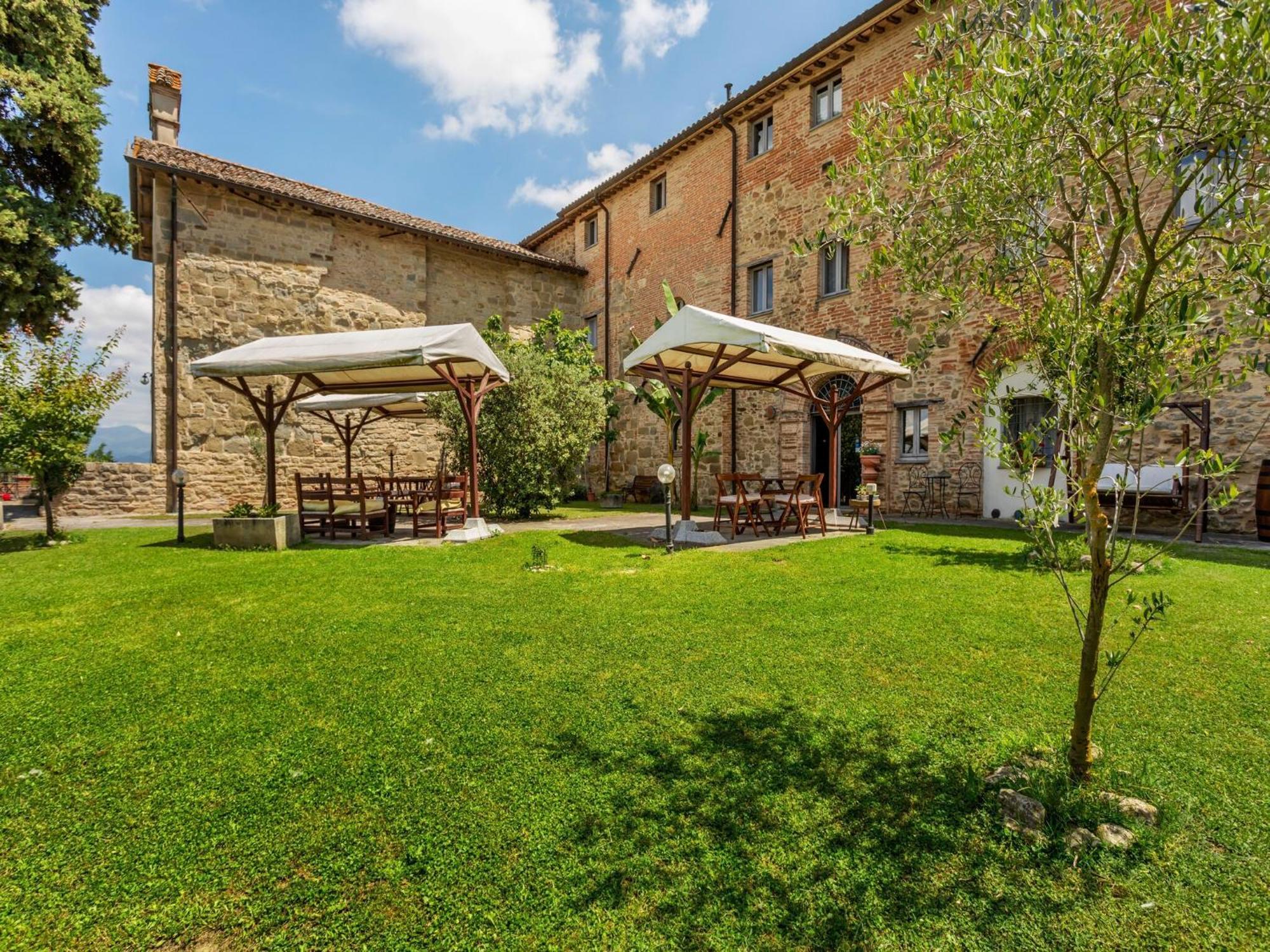 Rustic Holiday Home In Citt Di Castello With Swimming Pool Città di Castello Dış mekan fotoğraf